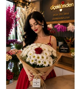 PAPATYA BUKETİ ORTADA TEK GÜL